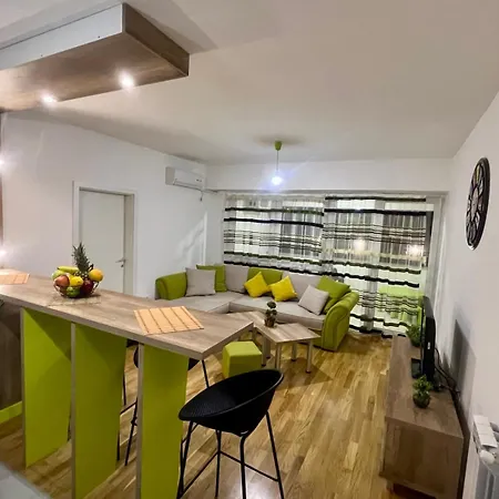Green Apartment Skopje Buitenkant foto