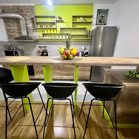 Green Apartment Skopje Buitenkant foto